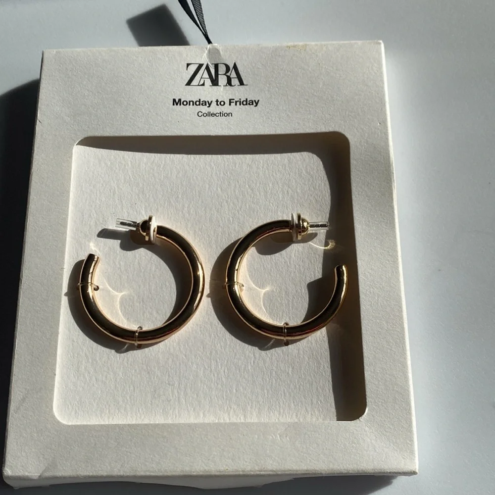 NWT Zara Gold Tone Hoop Earrings